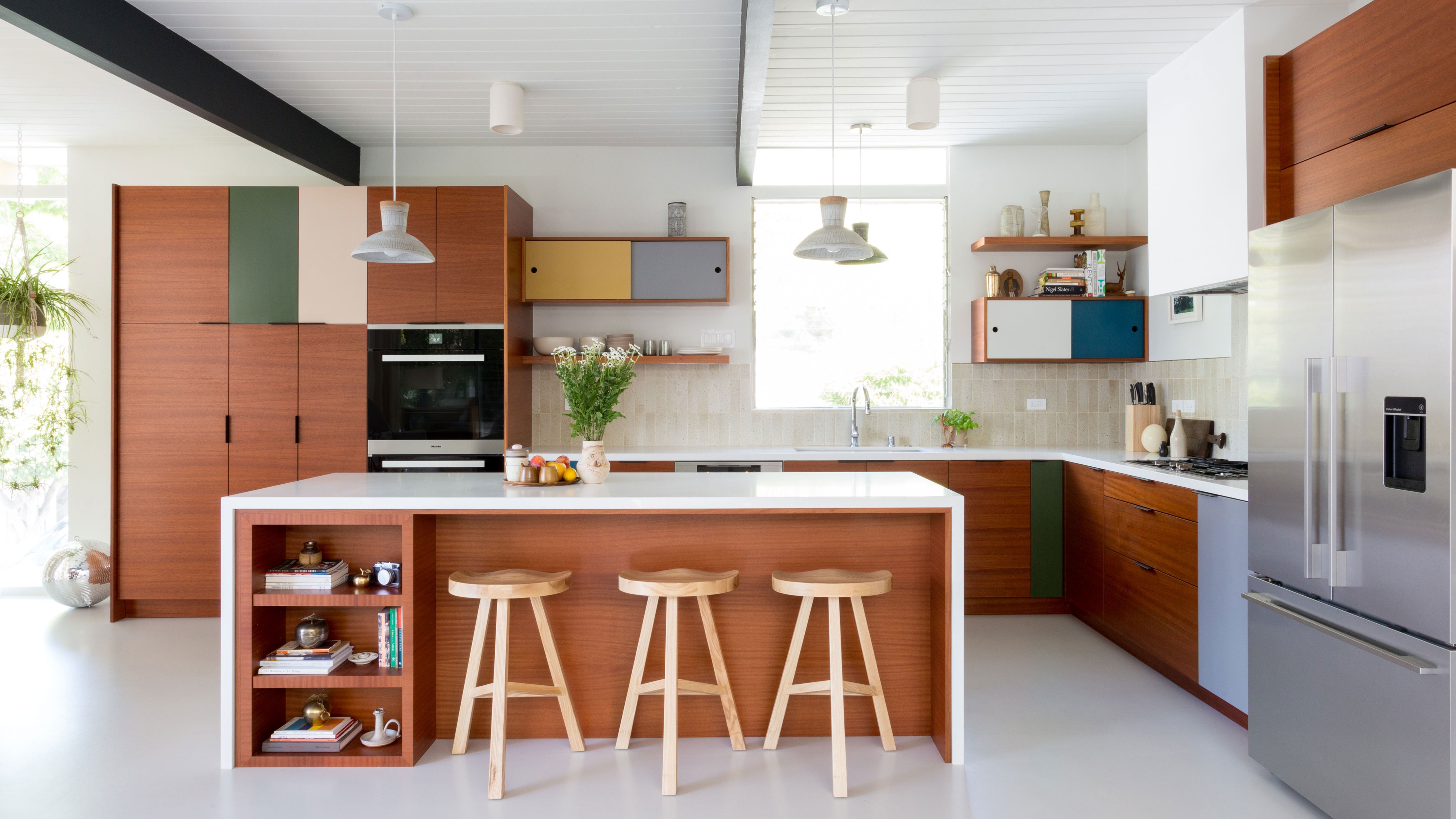 Interior Gallery :: Kitchen